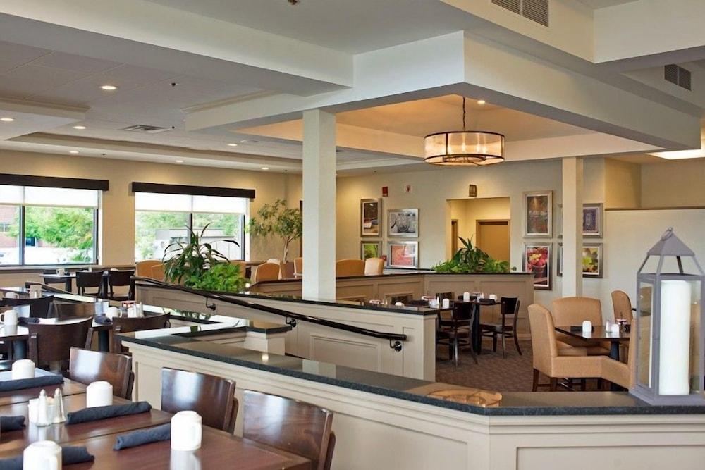 Doubletree By Hilton, Leominster Hotel Exterior foto