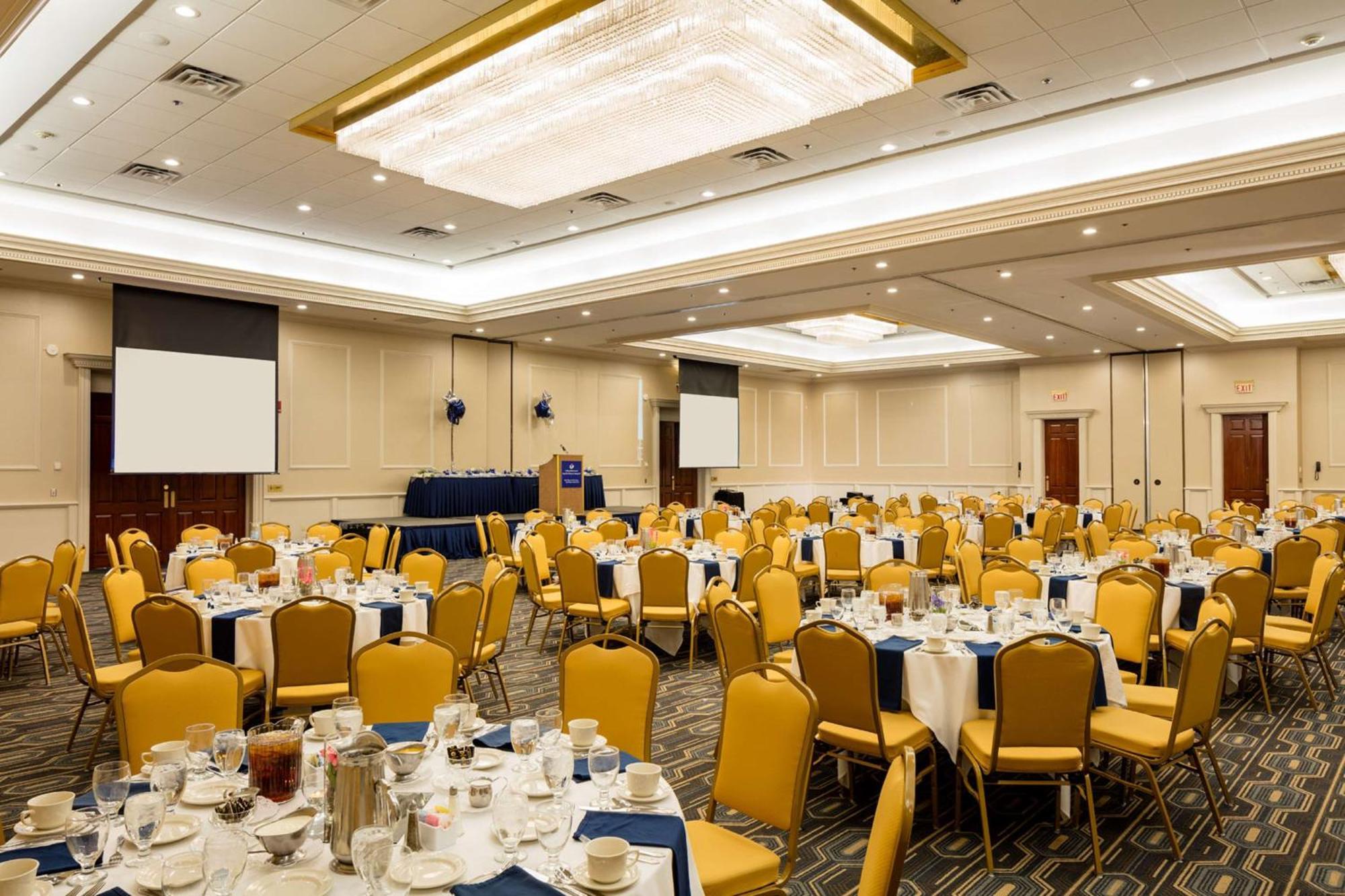 Doubletree By Hilton, Leominster Hotel Exterior foto
